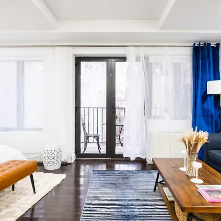 809-3B Columbus Circle W D New Bldg Balcony Apartment